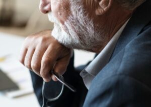 Как не нарваться на мошенников при обращении к детективу?